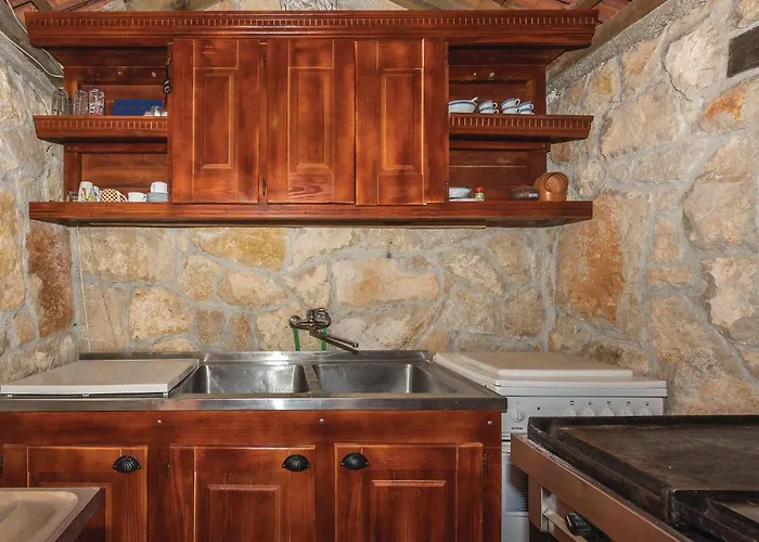 Stunning In With Sauna 別荘 Trbounje